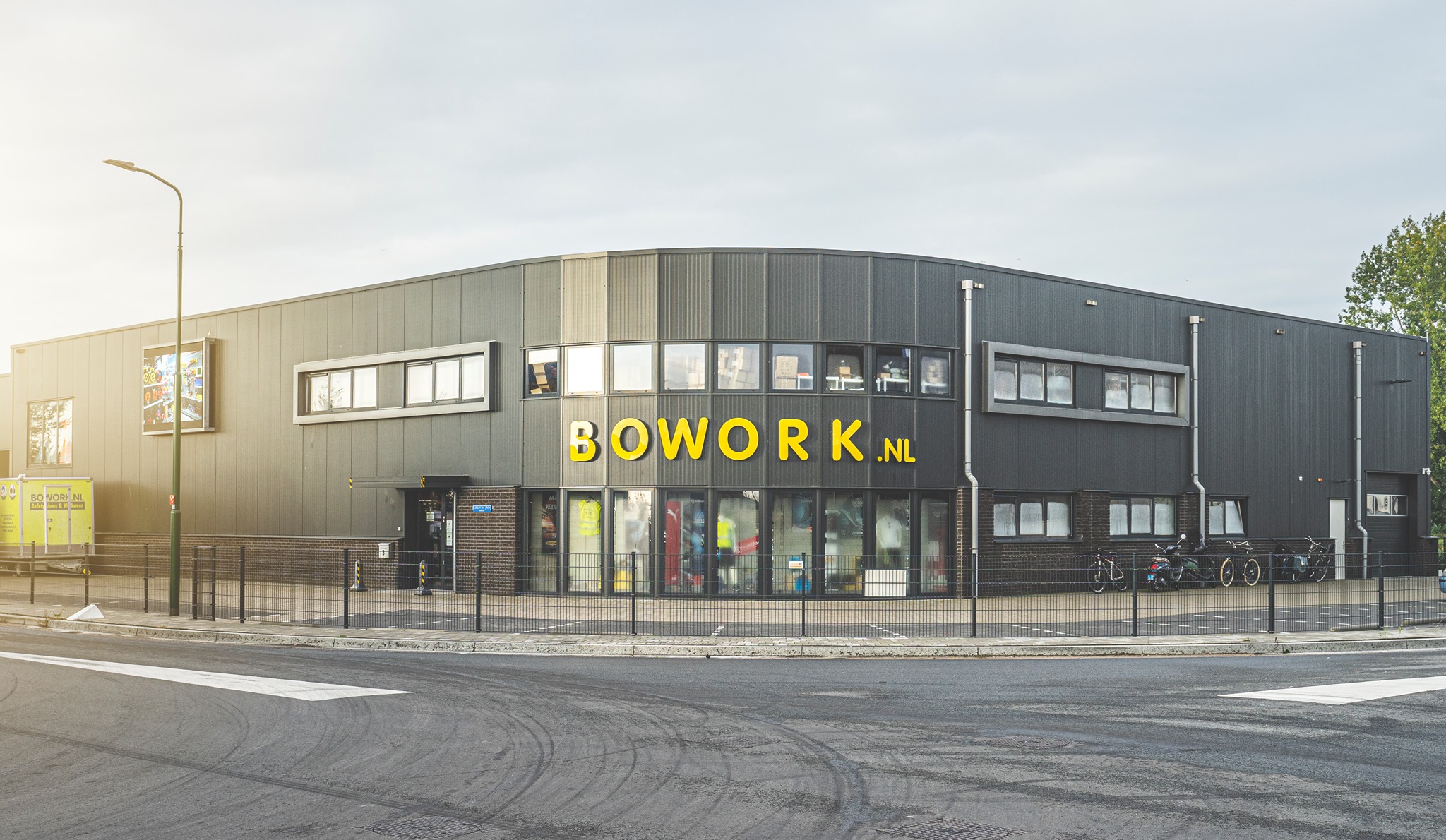 Bowork bedrijfspand